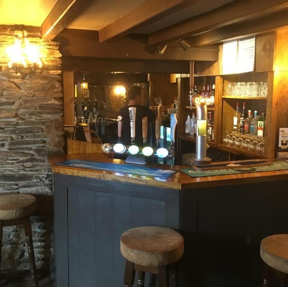 The Dolphin Inn Kingsbridge  Room photo