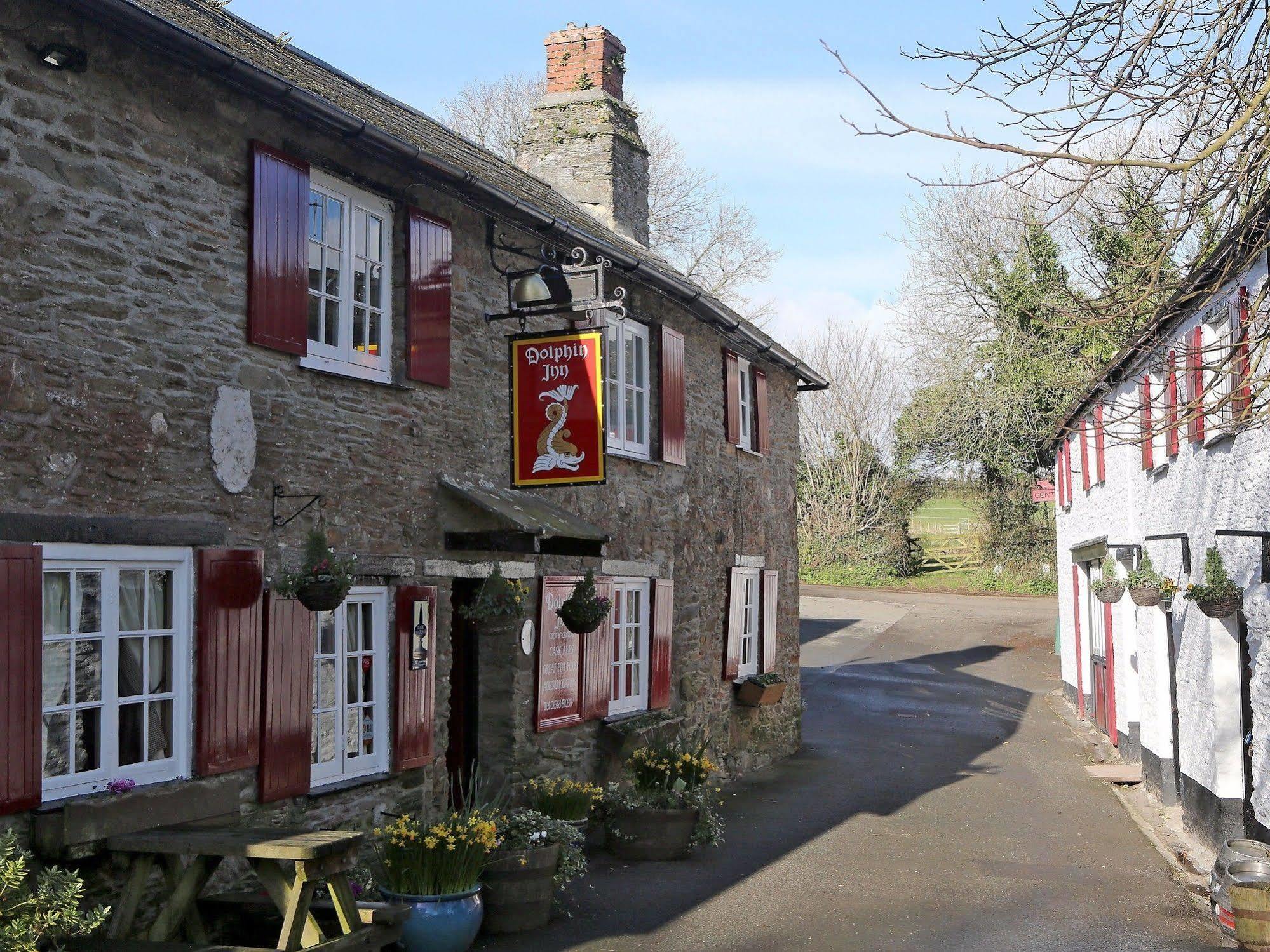 The Dolphin Inn Kingsbridge  Exterior photo